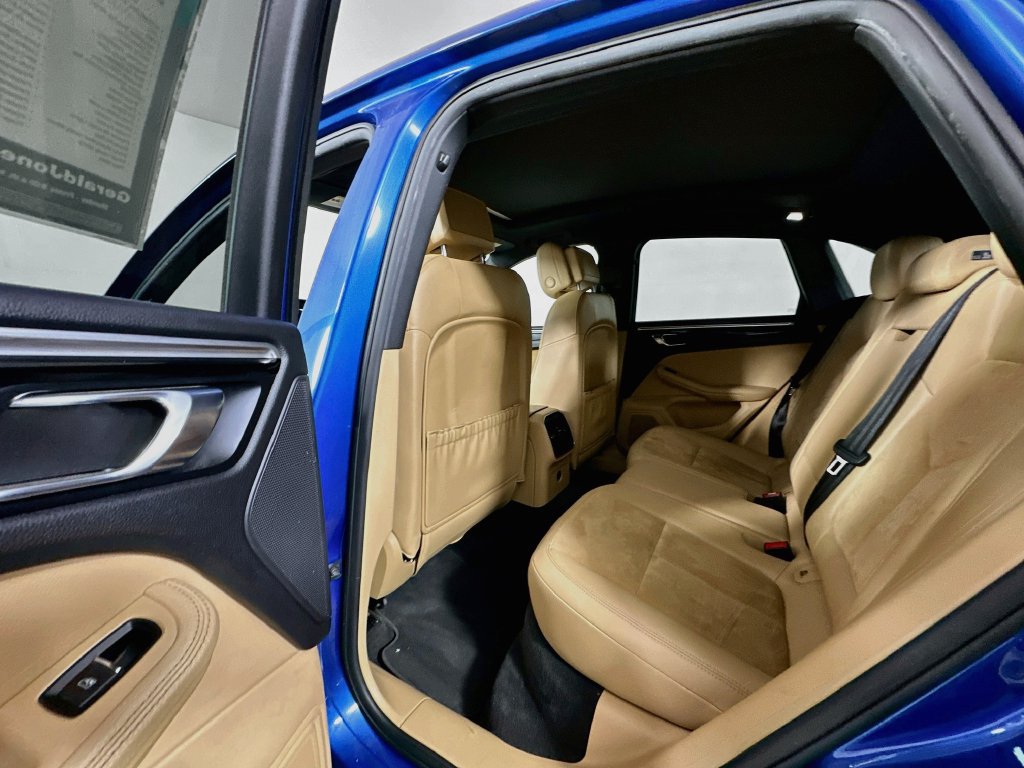 Used 2017 Porsche Macan AWD/4WD image 17