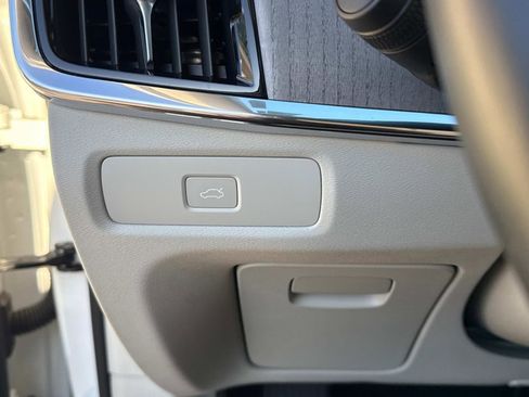 Certified 2024 Volvo S90 B6 Ultimate w/ Protection Package Premier image 30