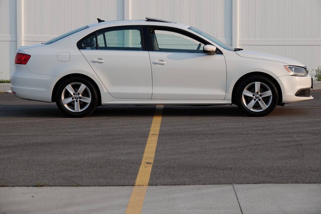 Used 2014 Volkswagen Jetta TDI FWD image 32