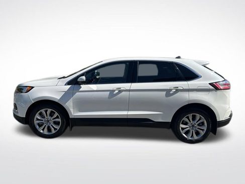 Used 2022 Ford Edge Titanium w/ Equipment Group 301A AWD/4WD image 2