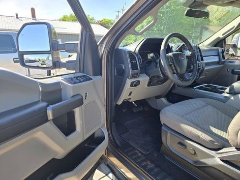 Used 2022 Ford F350 XLT w/ XLT Premium Package AWD/4WD image 13