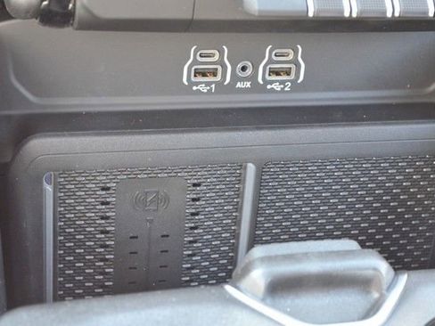 New 2026 RAM 1500 4x4 Crew Cab image 24