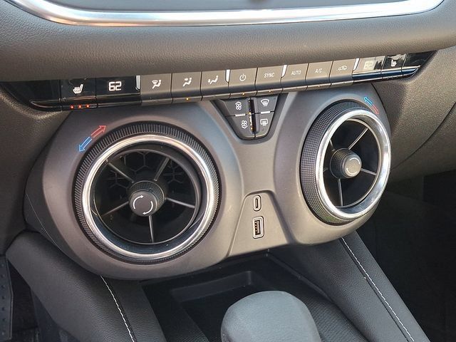 Used 2023 Chevrolet Blazer LT w/ Convenience Package FWD image 11