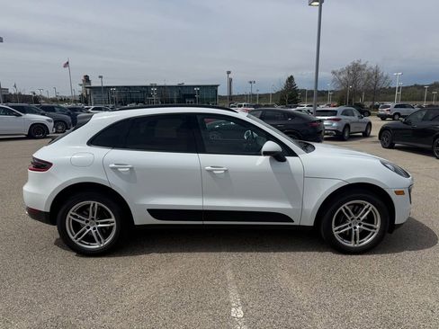Used 2018 Porsche Macan AWD/4WD image 6
