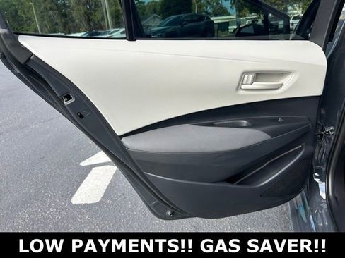 Used 2025 Toyota Corolla LE FWD image 12