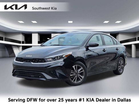 Certified 2024 Kia Forte LXS FWD image 1
