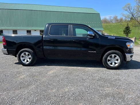 Used 2024 RAM 1500 Laramie AWD/4WD image 4