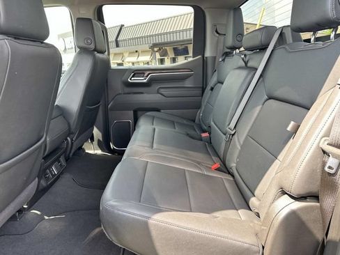 Used 2025 GMC Sierra 1500 SLT AWD/4WD image 12