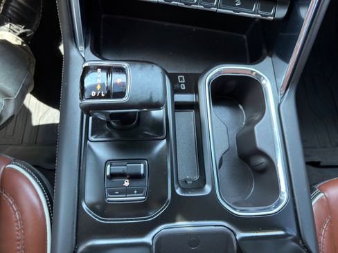 Used 2025 GMC Sierra 1500 Denali Ultimate image 34