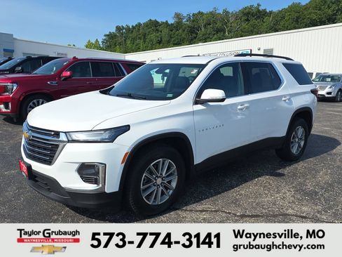 Used 2023 Chevrolet Traverse LT AWD/4WD image 4