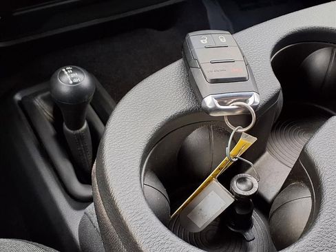 Used 2024 RAM 2500 Tradesman w/ Chrome Appearance Group image 11