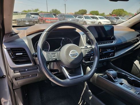 Used 2021 Nissan Rogue SL w/ Premium Package FWD image 9