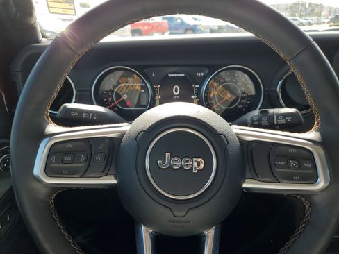Used 2021 Jeep Wrangler Unlimited Sahara image 16