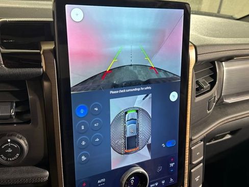 Used 2024 Ford F150 Lightning Lariat image 28