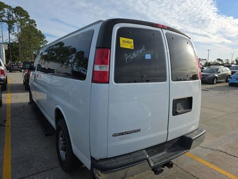 Used 2020 Chevrolet Express 3500 LT w/ LT Preferred Equipment Group image 4