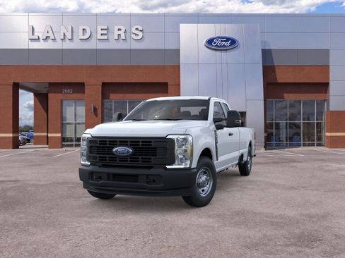 New 2026 Ford F250 XL w/ XL Driver Assist Package RWD image 2