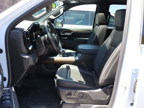 Used 2026 Chevrolet Silverado 1500 High Country w/ High Country Premium Package AWD/4WD image 15