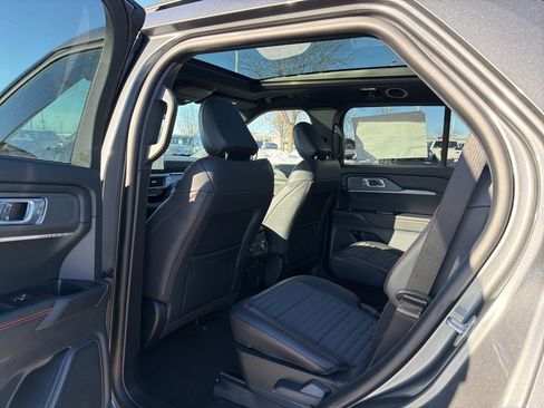 New 2026 Ford Explorer ST-Line w/ ST-Line Street Pack image 23