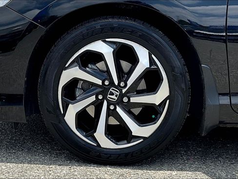 Used 2017 Honda Accord EX-L image 8