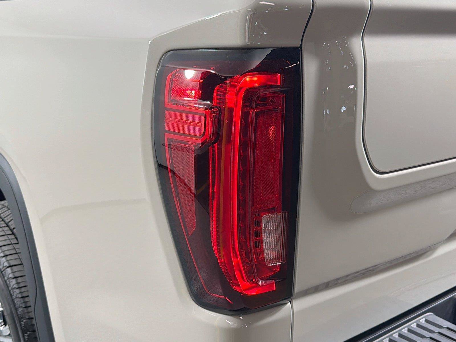 Used 2026 GMC Sierra 1500 Denali Ultimate AWD/4WD image 16