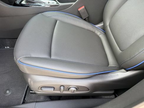 New 2026 Buick Encore GX Sport Touring w/ Advanced Technology Package FWD image 21