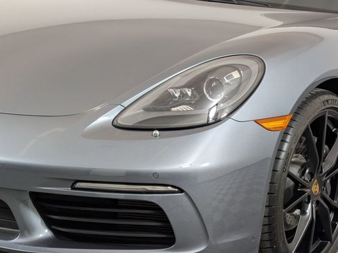 Certified 2025 Porsche 718 Cayman Coupe image 13