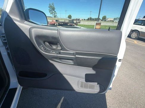 Used 2001 Ford Ranger XL AWD/4WD image 18