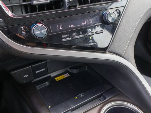 Used 2024 Toyota Camry XSE image 14