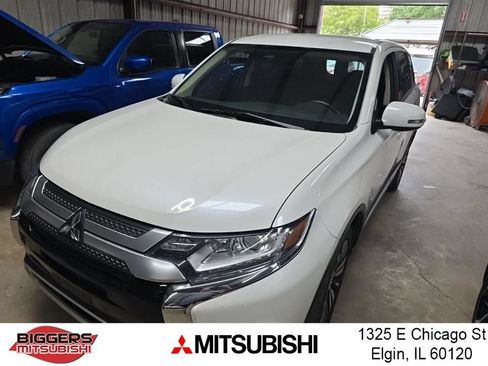 Used 2020 Mitsubishi Outlander SE FWD image 1