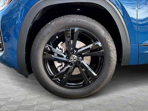 Used 2025 Volkswagen Atlas Cross Sport SEL R-Line image 22