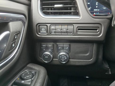 Used 2024 GMC Yukon SLT image 34