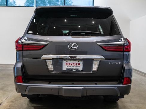 Used 2017 Lexus LX 570 4WD w/ Luxury Package image 8