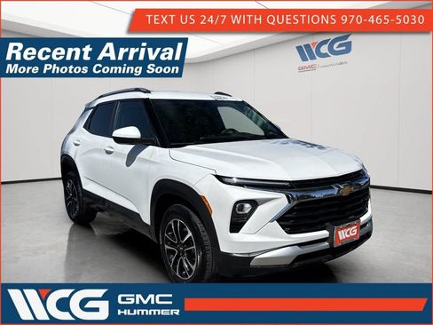 Used 2025 Chevrolet TrailBlazer LT AWD/4WD image 1