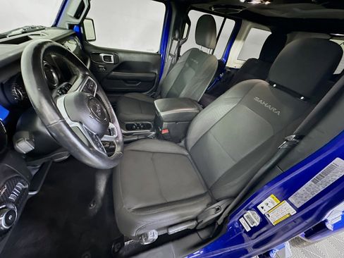Used 2019 Jeep Wrangler Unlimited Sahara AWD/4WD image 13
