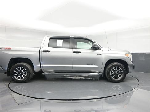 Used 2015 Toyota Tundra SR5 w/ TRD Off Road Package image 4