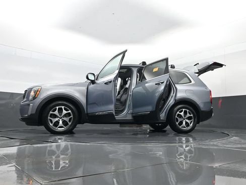 Used 2020 Kia Telluride EX AWD/4WD image 38