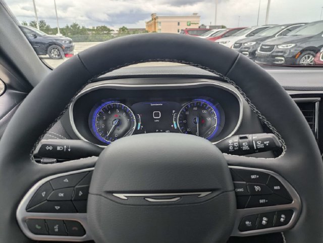New 2027 Chrysler Pacifica Select FWD image 29