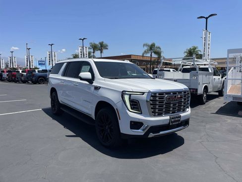 New 2026 GMC Yukon XL Denali AWD/4WD image 3