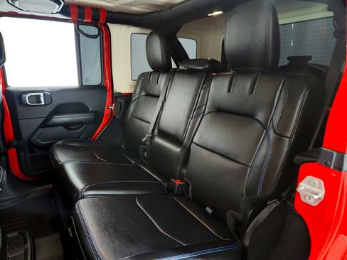 Used 2022 Jeep Wrangler Unlimited Rubicon 4xe image 32