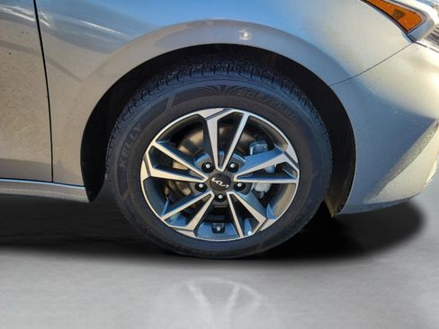 Certified 2024 Kia Forte LXS FWD image 29