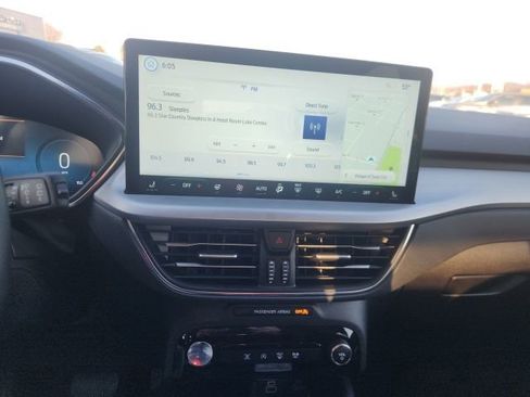 Used 2025 Ford Escape Platinum image 10