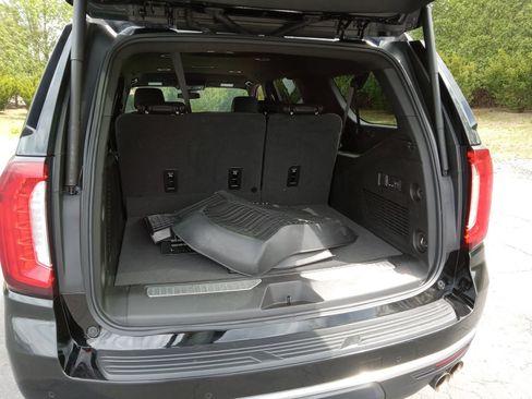 Used 2024 GMC Yukon XL Denali w/ LPO, Floor Liner Package AWD/4WD image 26
