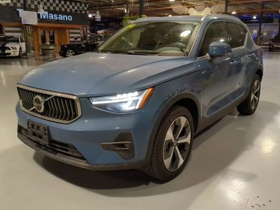 Used 2024 Volvo XC40 B5 Plus