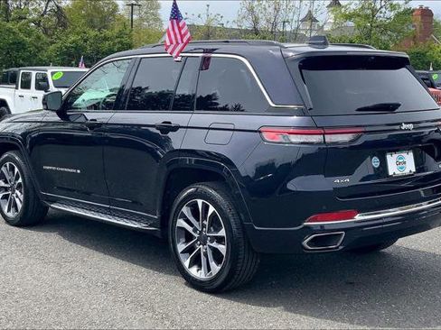 Certified 2024 Jeep Grand Cherokee Overland w/ Luxury Tech Group IV AWD/4WD image 10