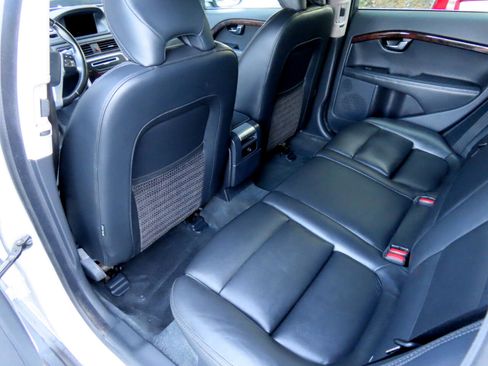 Used 2016 Volvo XC70 T5 Premier w/ Proximity Package image 11