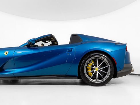 Used 2021 Ferrari 812 GTS RWD image 16