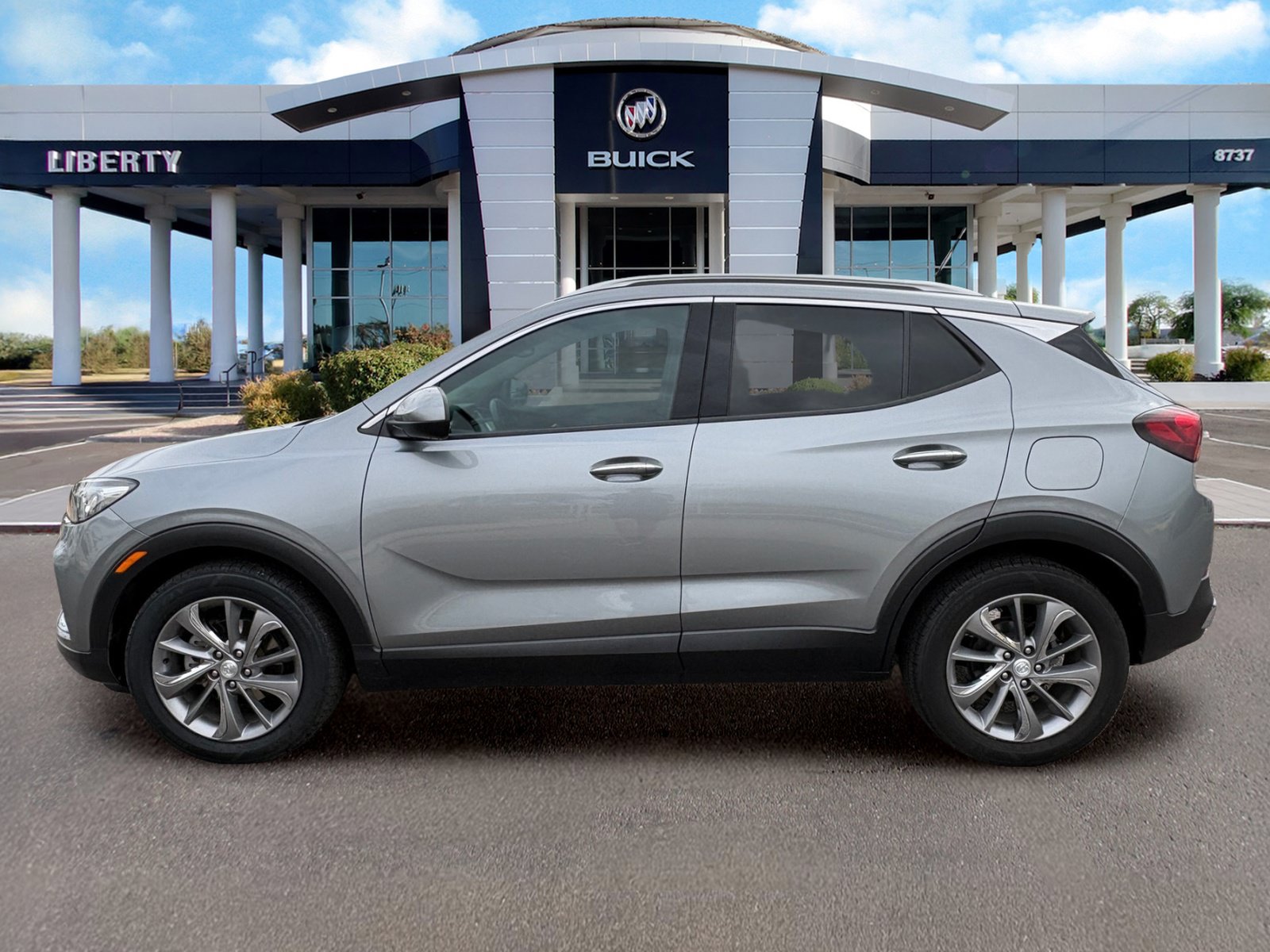 Used 2023 Buick Encore GX Essence w/ Experience Buick Package FWD image 6