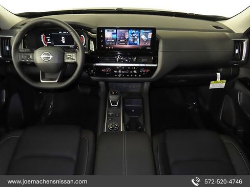New 2026 Nissan Pathfinder SL AWD/4WD image 13