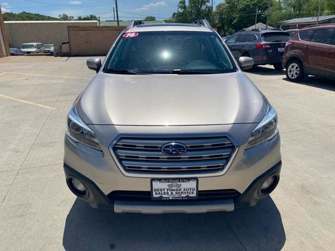 Used 2016 Subaru Outback 2.5i Limited AWD/4WD image 3