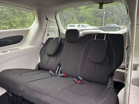 Used 2024 Chrysler Voyager LX FWD image 22